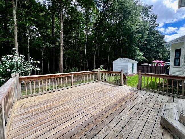 Building Photo - Gorgeous 4 Bedroom 2.5 Bath home in the he...