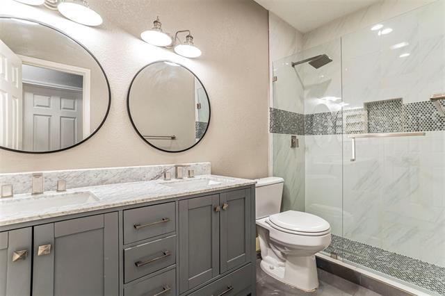 Building Photo - 8409 Lake Bend Dr