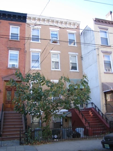 Building Photo - 236 Garden St