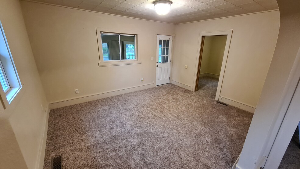 Bedroom - 1014 8th Ave S