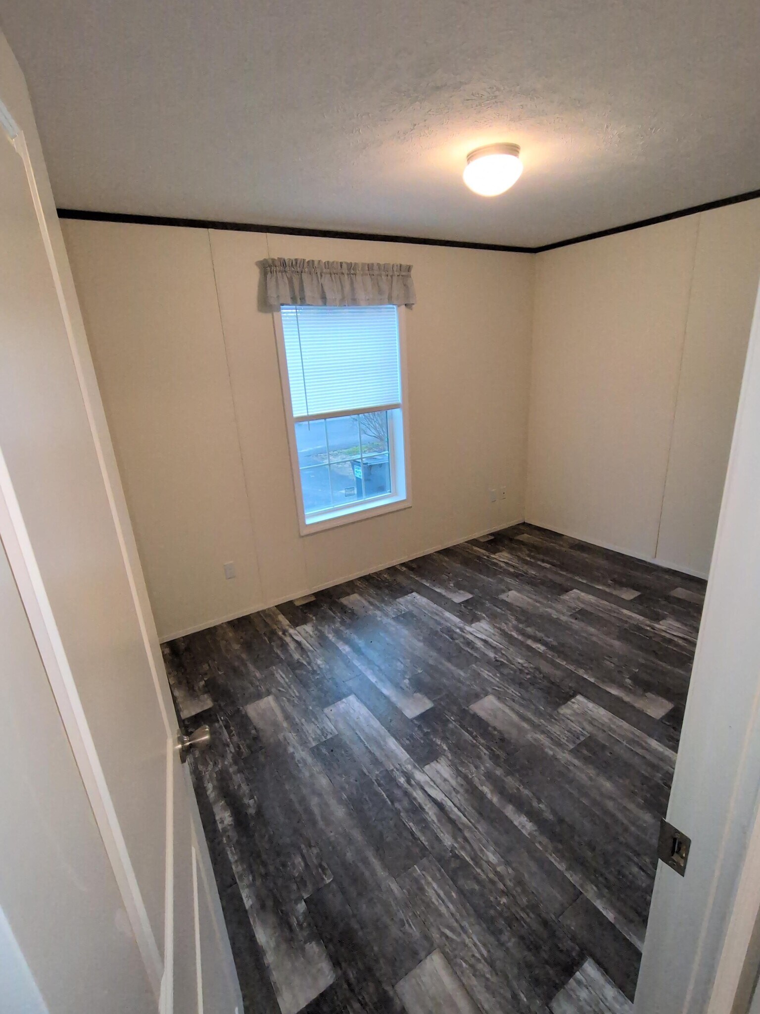 Building Photo - 55 Beverly Ln