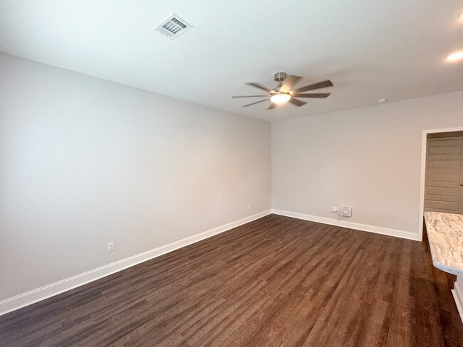 Building Photo - 130 Briarwood Rd