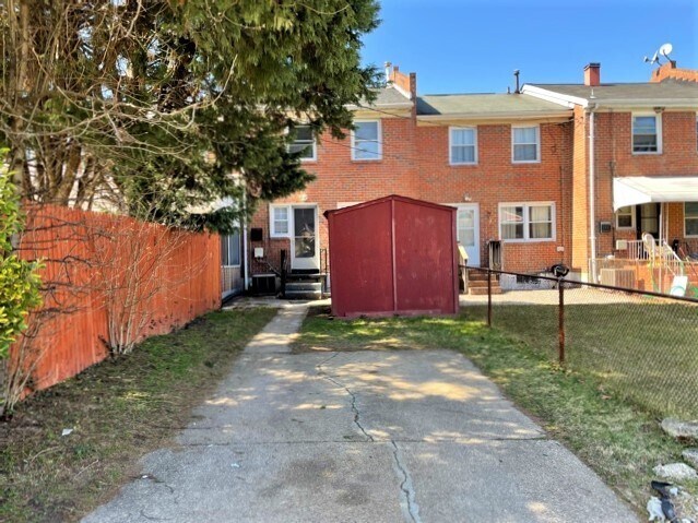 Building Photo - 1117 Pelham Wood Rd