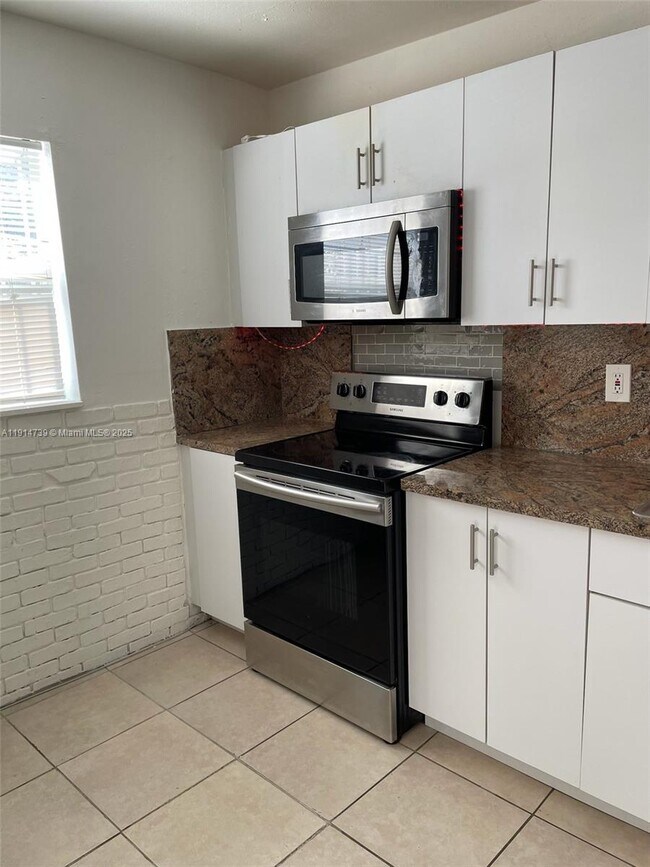 Building Photo - 5497 NW 171 Terrace