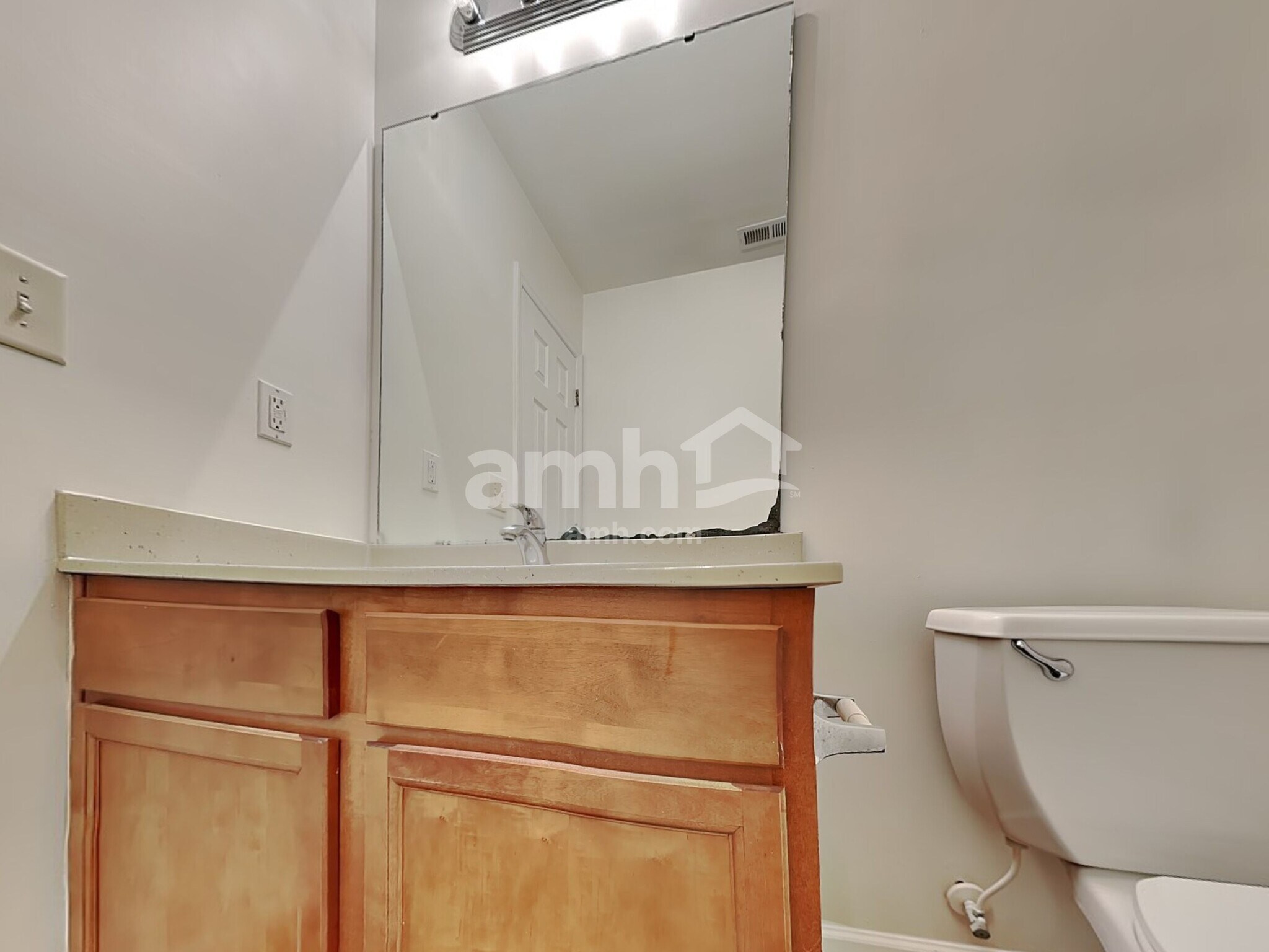 Building Photo - 5145 Chasteal Trail