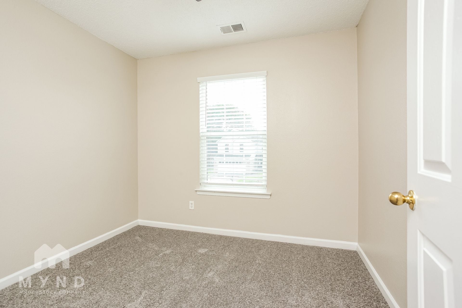Building Photo - 7322 Green Ash Dr
