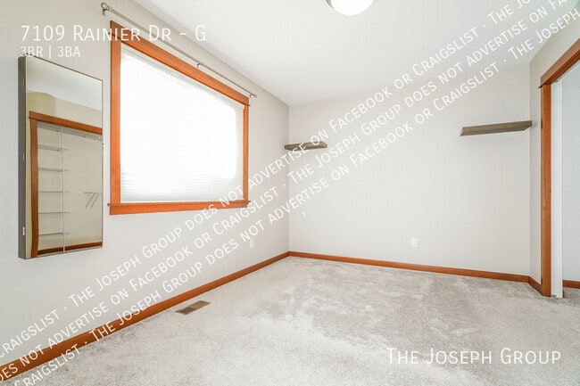 Building Photo - 7109 Rainier Dr