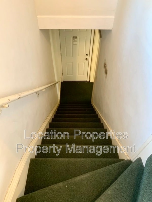 Building Photo - 1741 Vermont St