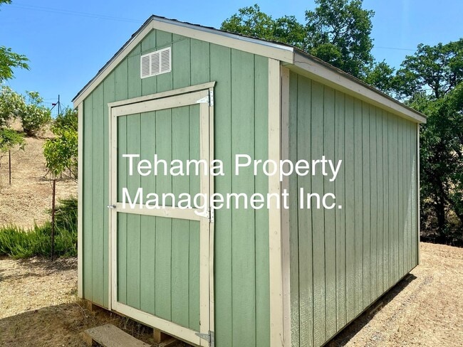 Building Photo - Manufactured home in Red Bluff, CA