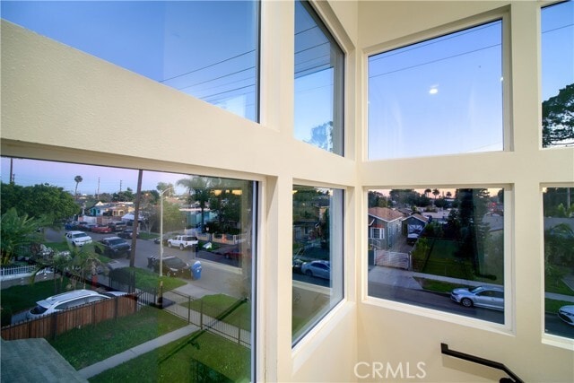 Building Photo - 801 E 84th Pl