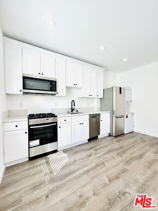 Building Photo - 285 W Montecito Ave