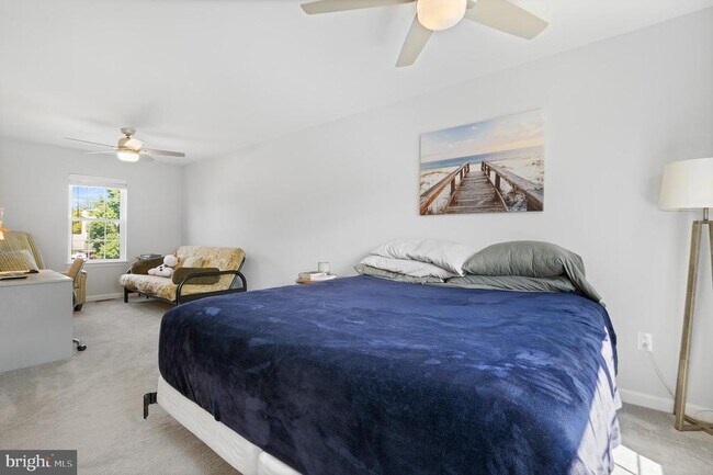 Building Photo - 1615 Spottsworth Way