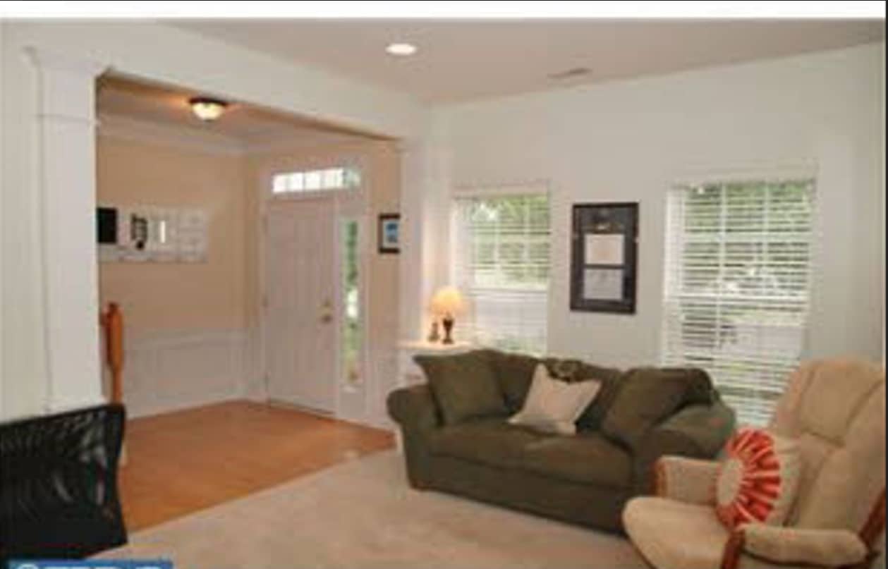 Building Photo - 1932 Cavalier Ln