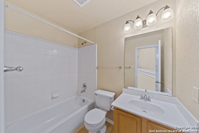 Building Photo - 5555 Spring Walk