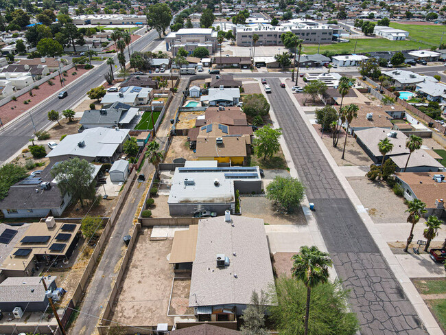 Building Photo - House at 35th Ave. & Cactus! JOIN THE WAIT...