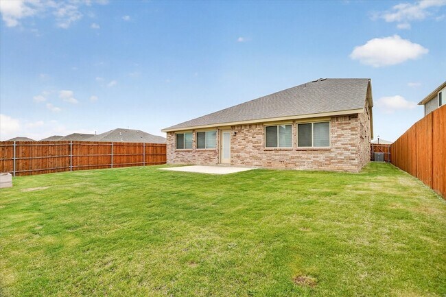 Building Photo - 925 Creekhollow Dr