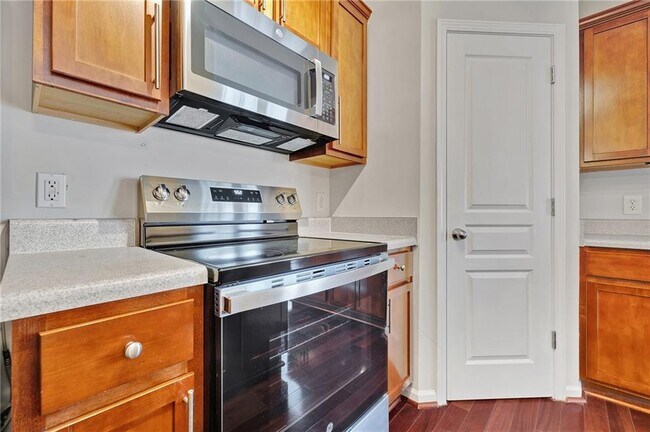 Building Photo - 2187 Oakland Grove Pl