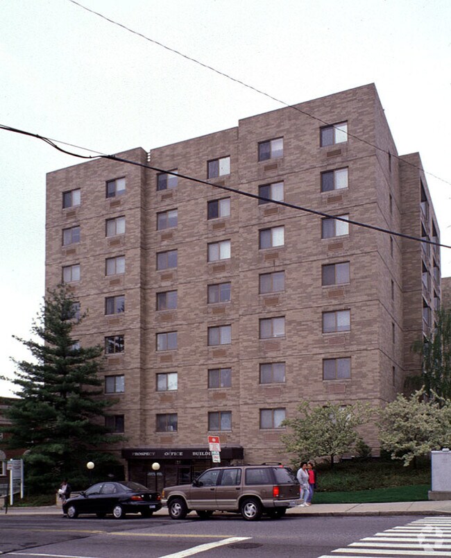 Building Photo - Buckingham Condominiums