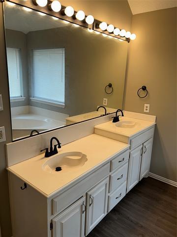 Building Photo - 6550 Trammel Dr