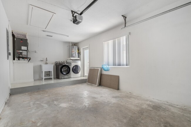 Building Photo - 13445 SW 20th Terrace