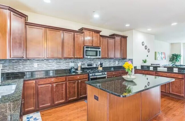 Building Photo - 7980 Blue Stream Dr