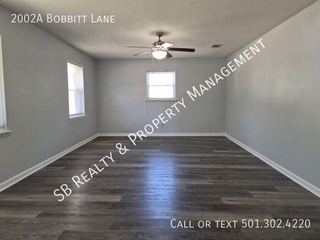 Building Photo - 2002 Bobbitt Ln