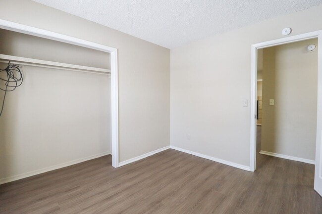 Building Photo - 3 Bed | 1 Bath in East Tulsa!