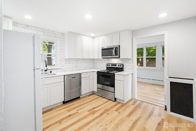 Building Photo - 174 Alcoa Ave