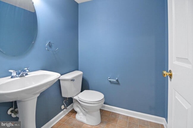 Building Photo - 5061 Cameo Terrace