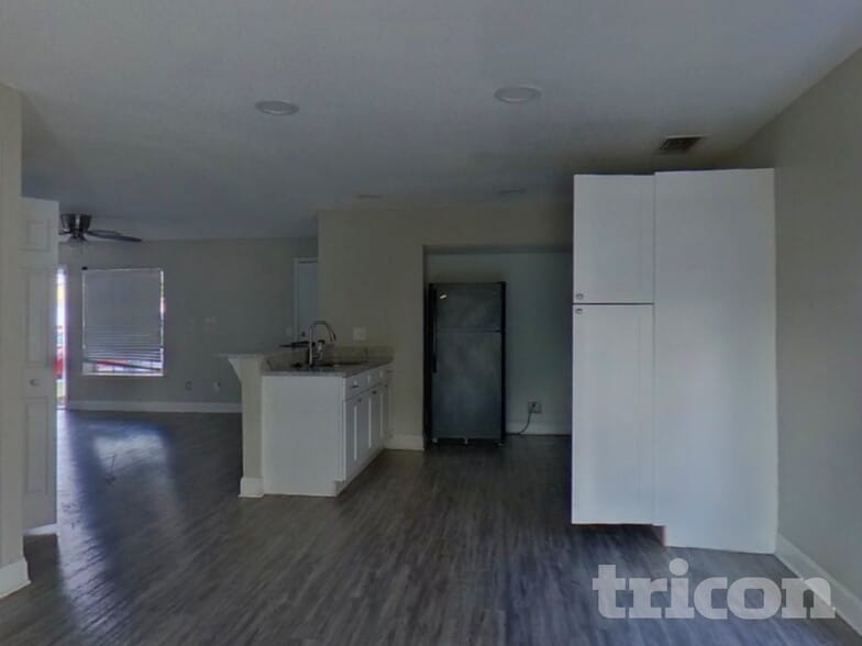 Building Photo - 1930 Bluets Ct