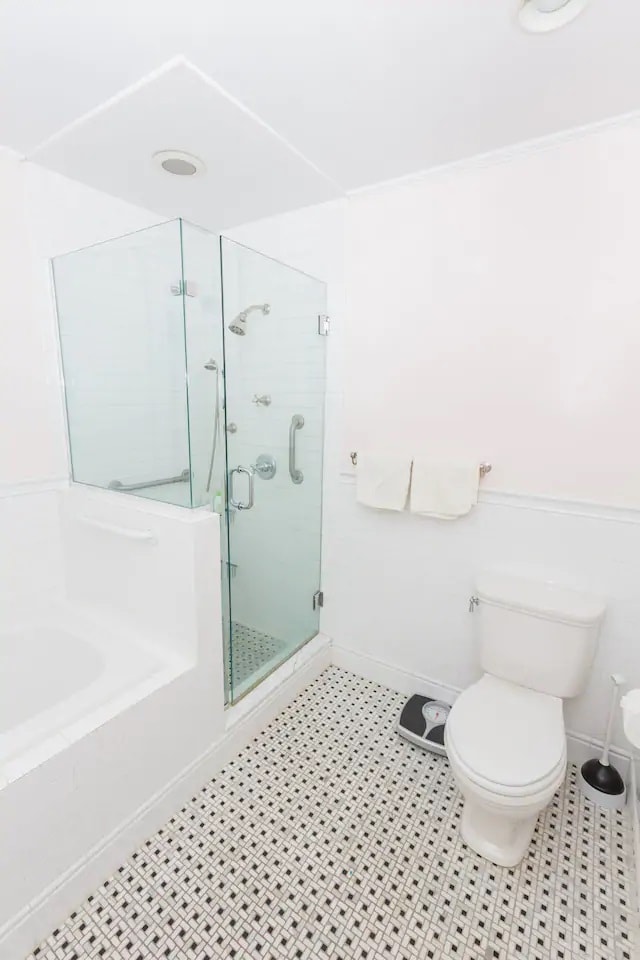 Building Photo - 16A Linden Pl