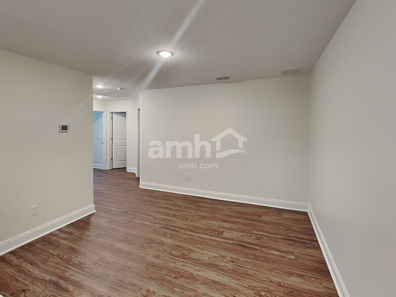 Building Photo - 6062 Little Blf Cir