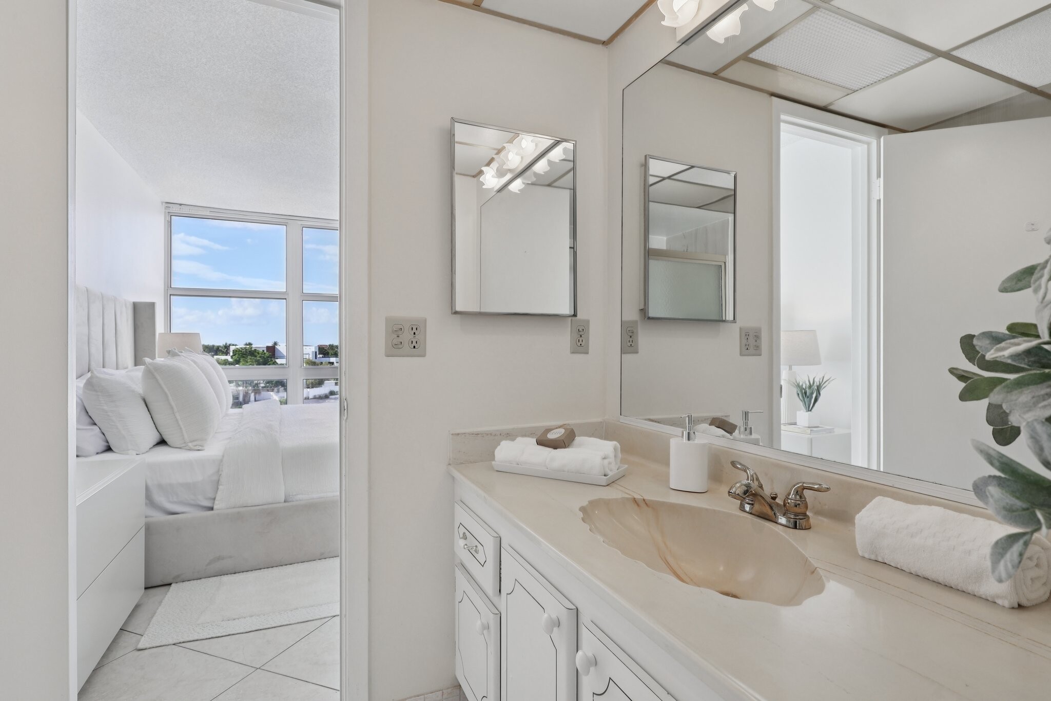 Building Photo - 2701 N Ocean Blvd