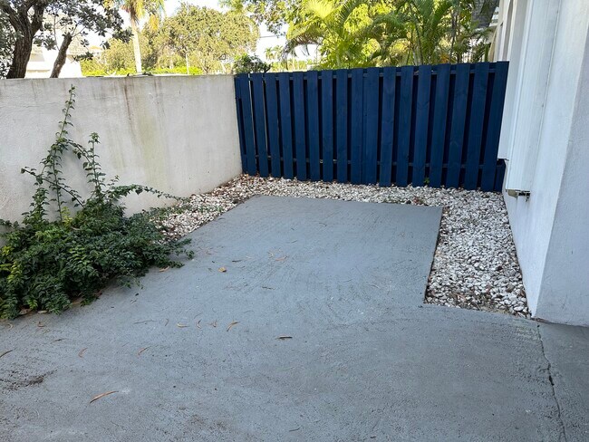 Front Patio - 3916 SW 67th Way