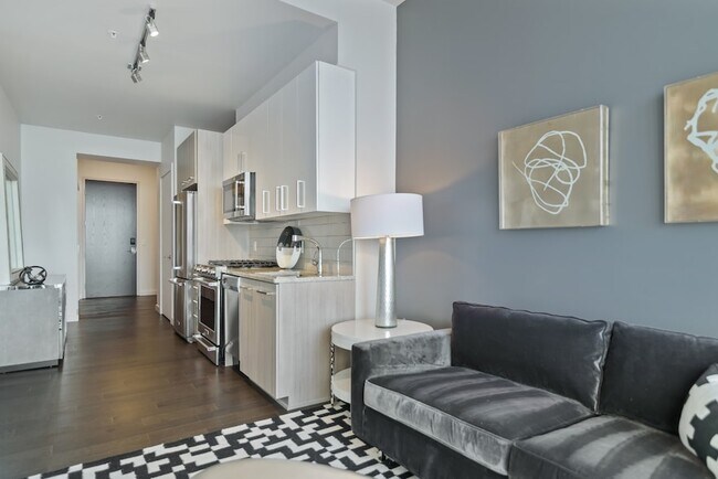 Building Photo - 515 Church St