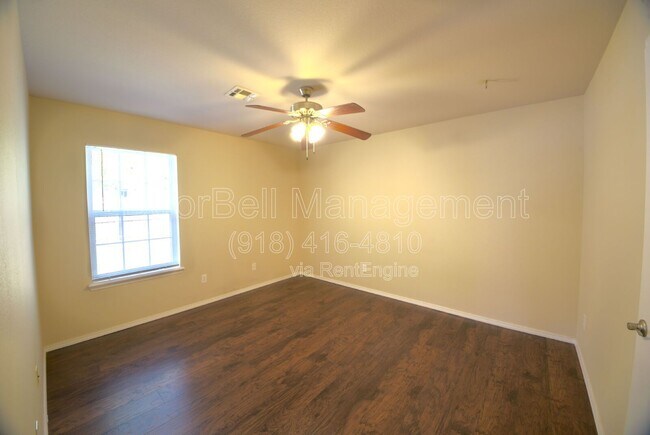 Building Photo - 89 W Fairlane Ct