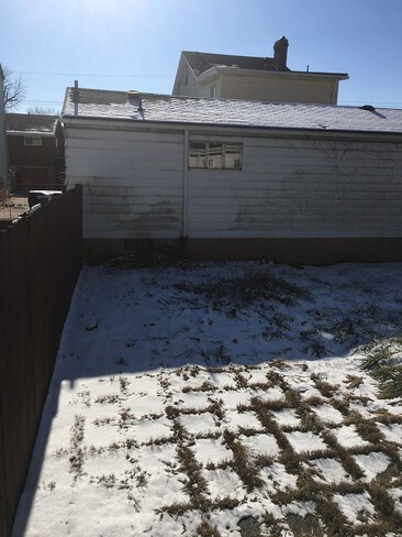 Building Photo - 1831 S Canal St