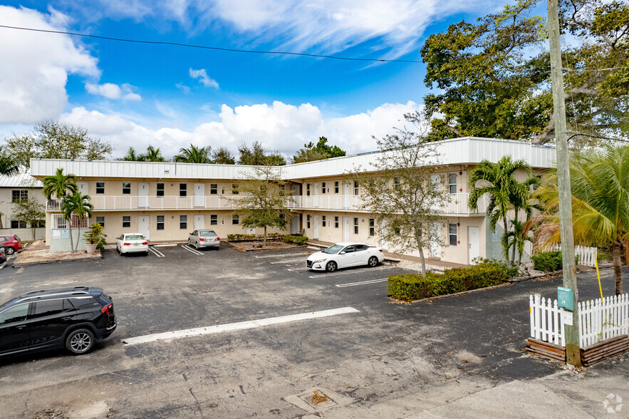 RAM Pompano - RAM Pompano Apartments