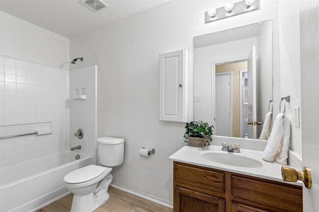 Building Photo - 13717 Canyon Ranch Rd