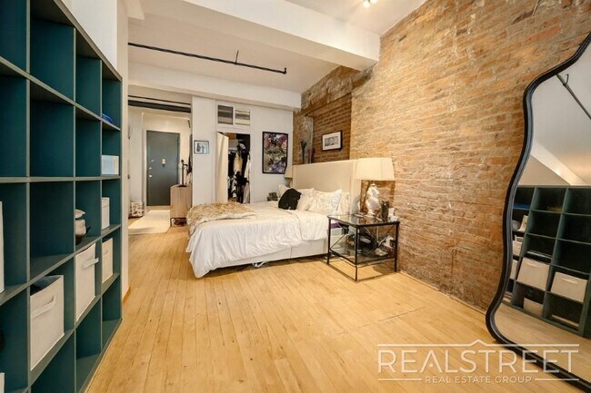 Floorplan - 337 Kent Avenue