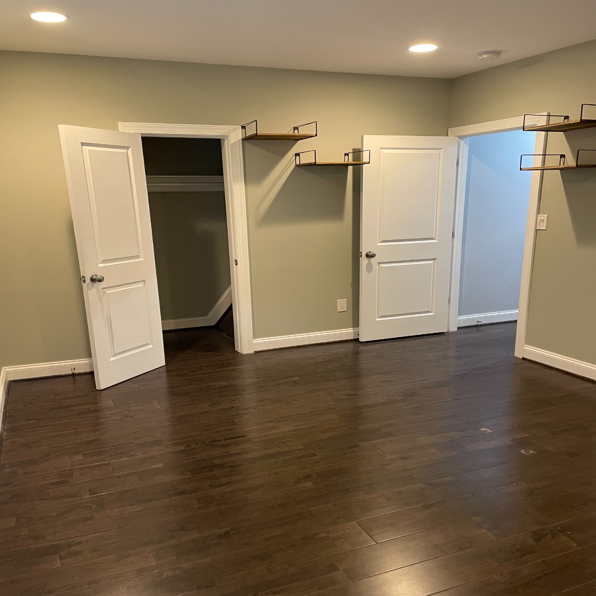 Building Photo - 1721 Trinidad Ave NE