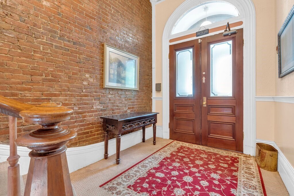 Building Photo - 668 Tremont St