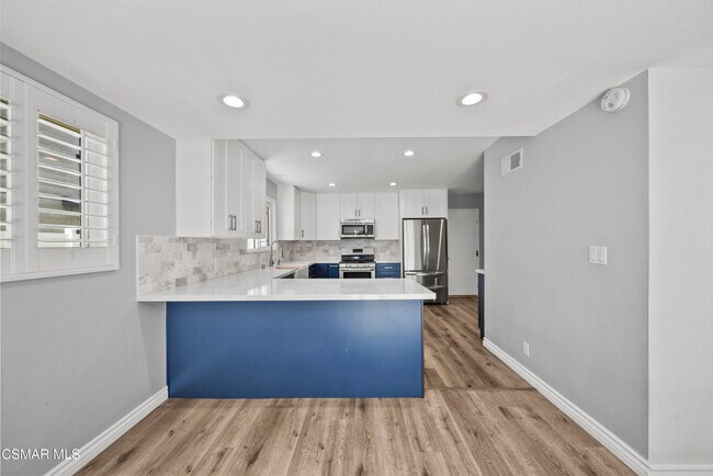 Building Photo - 736 Masterson Dr