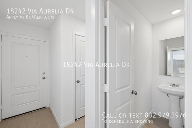 Building Photo - 18242 Via Aurelia Dr