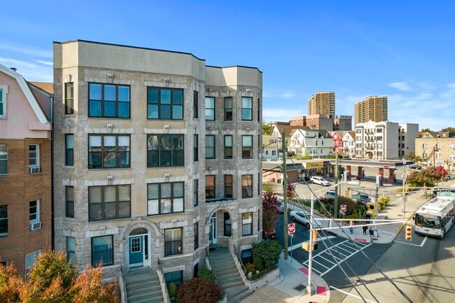 Building Photo - 963-965-965 JFK Blvd E