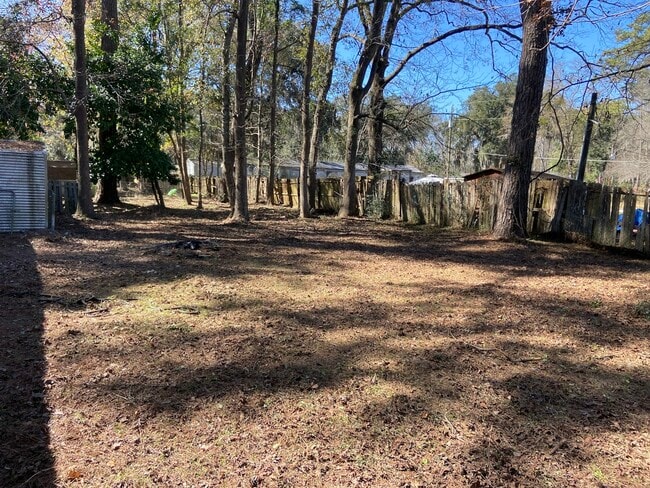 Building Photo - 66 Holly Hill Dr