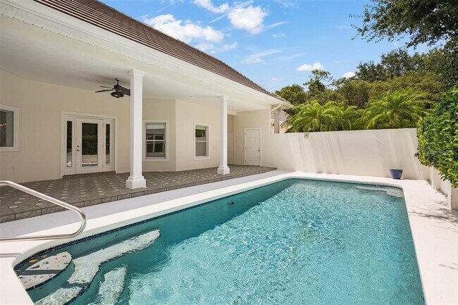 Building Photo - 9656 Bryanston Dr