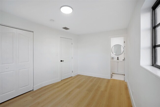 Building Photo - 3613 SW 1st St