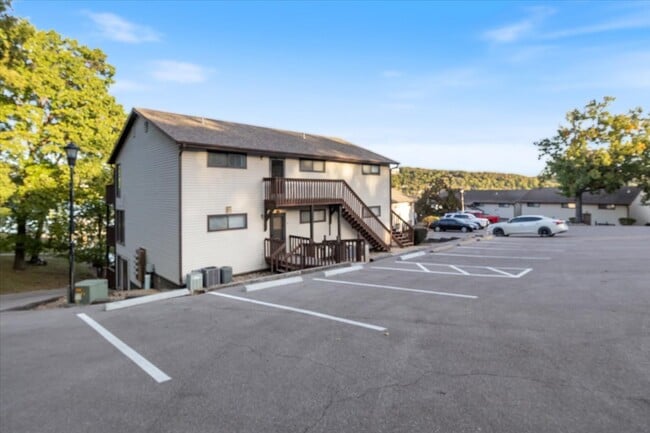 Building Photo - 6620 Weston Point Dr