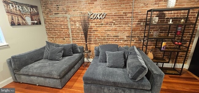 Building Photo - 2206 Eutaw Pl